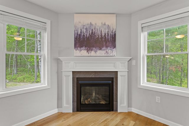 270 Knollwood Way, Manchester, NH 03102