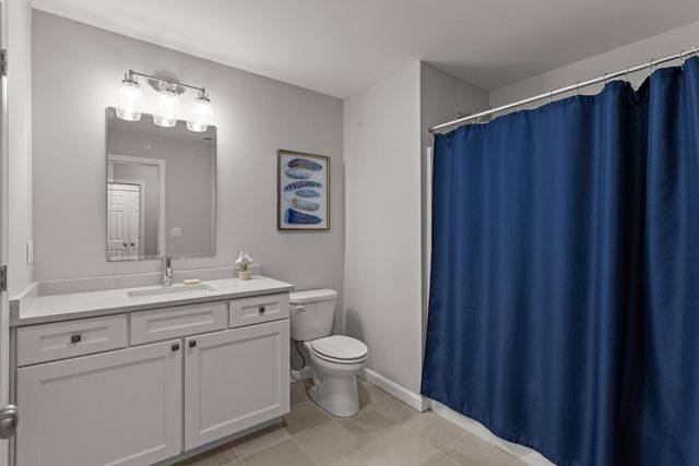 270 Knollwood Way, Manchester, NH 03102