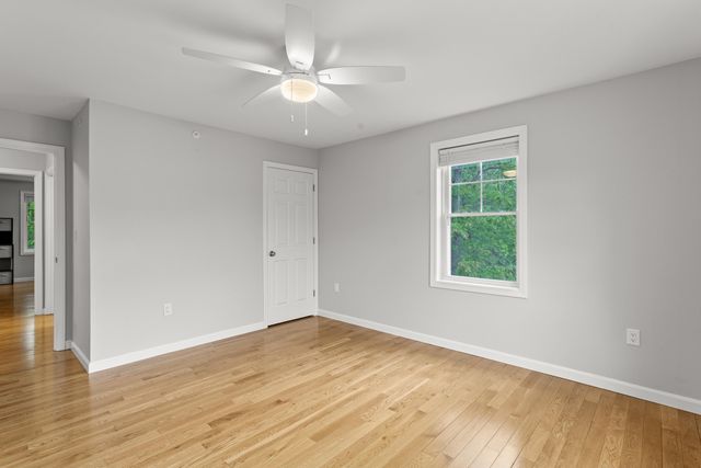 270 Knollwood Way, Manchester, NH 03102
