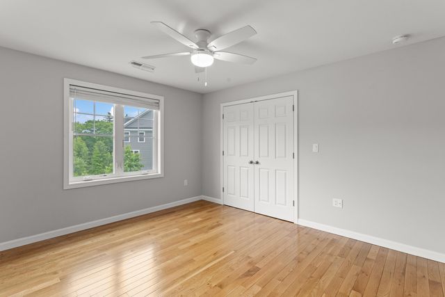 270 Knollwood Way, Manchester, NH 03102