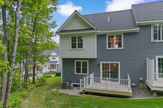 270 Knollwood Way, Manchester, NH 03102