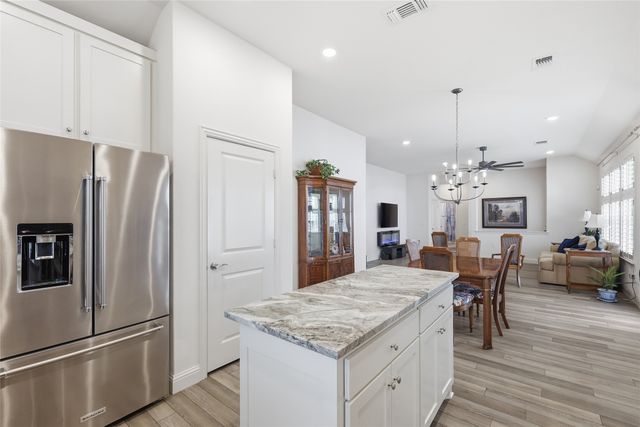 3806 Crested Eagle Way, Arlington, TX 76005