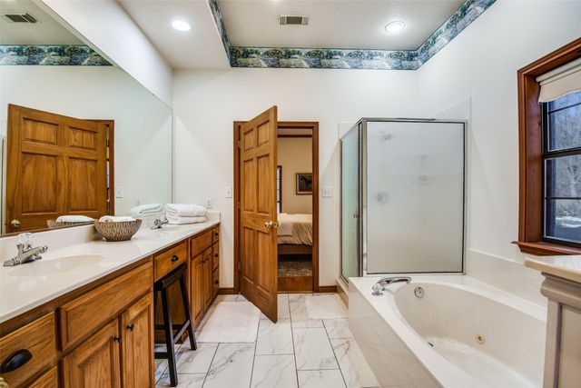 4920 Glen Oaks Circle, Aubrey, TX 76227