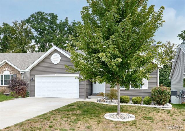 526 Brookside Forest Court, O'fallon, MO 63366