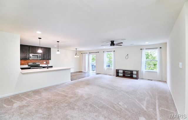 526 Brookside Forest Court, O'fallon, MO 63366
