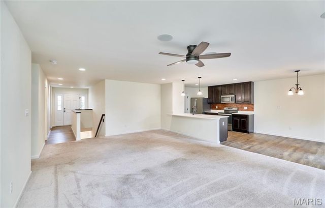 526 Brookside Forest Court, O'fallon, MO 63366