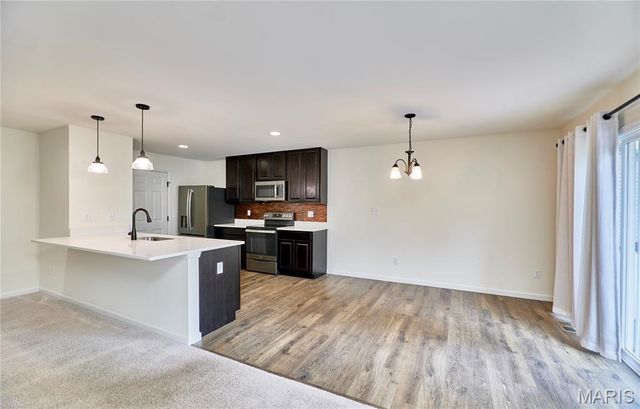 526 Brookside Forest Court, O'fallon, MO 63366