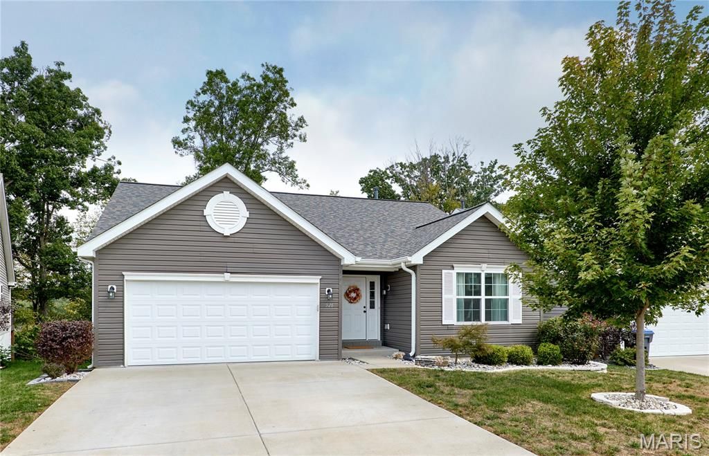 526 Brookside Forest Court, O'fallon, MO 63366
