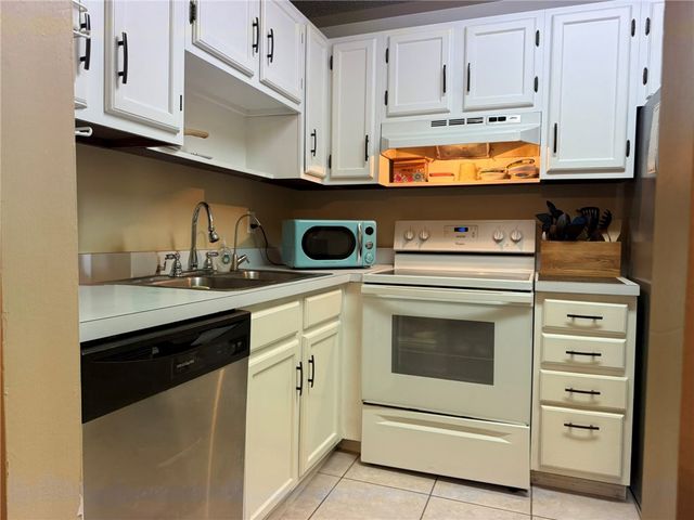 60 Woodland Drive 104, Vero Beach, FL 32962