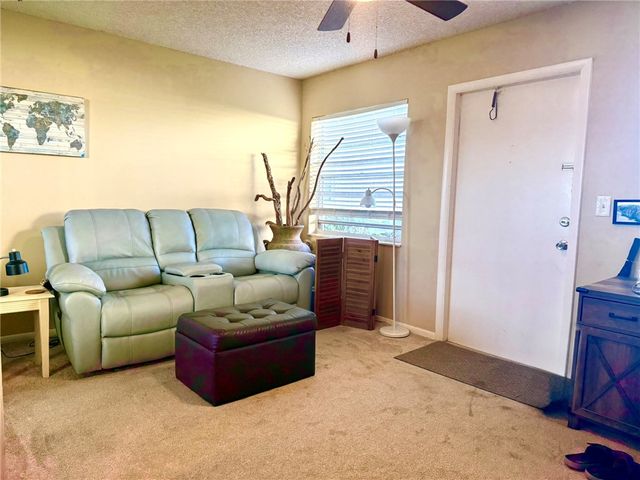 60 Woodland Drive 104, Vero Beach, FL 32962