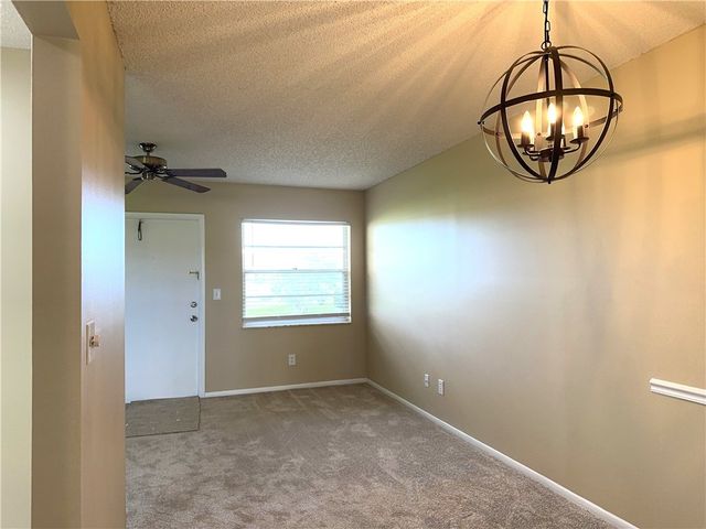 60 Woodland Drive 104, Vero Beach, FL 32962