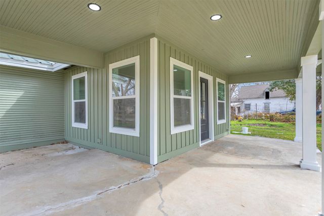 306 Comal, Wortham, TX 76693