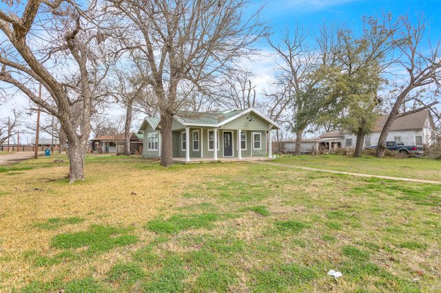 306 Comal, Wortham, TX 76693
