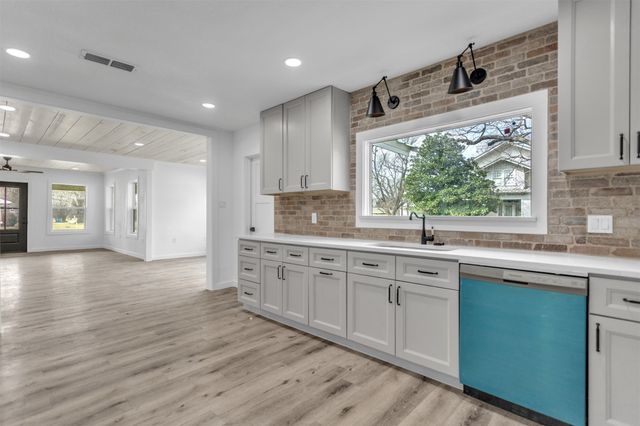 306 Comal, Wortham, TX 76693