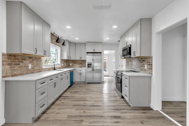 306 Comal, Wortham, TX 76693