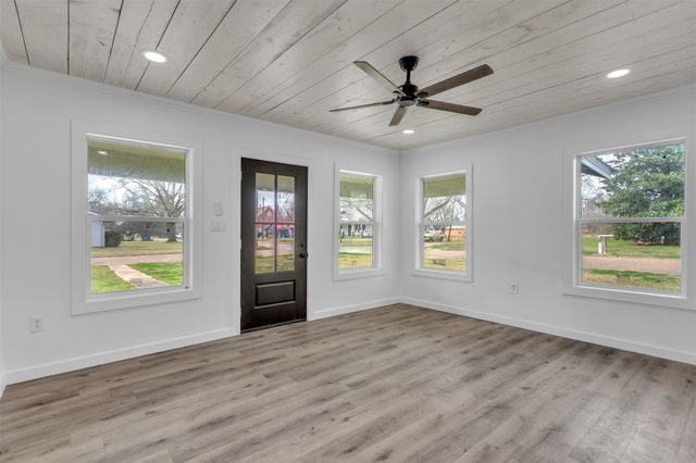 306 Comal, Wortham, TX 76693