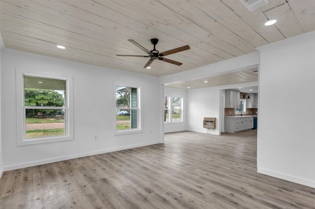 306 Comal, Wortham, TX 76693