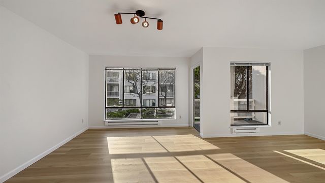 4 Anchor Drive F331, Emeryville, CA 94608