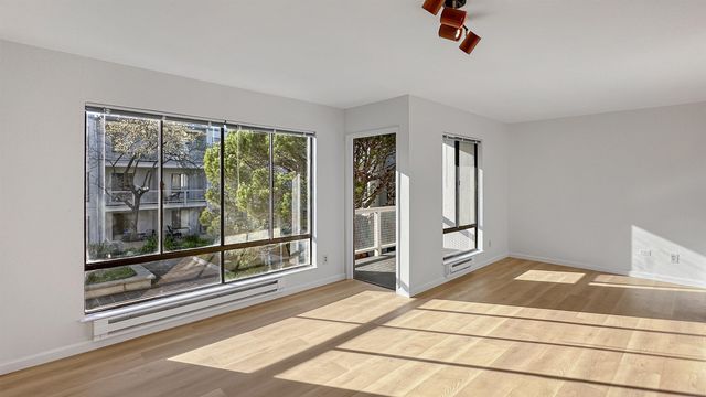 4 Anchor Drive F331, Emeryville, CA 94608