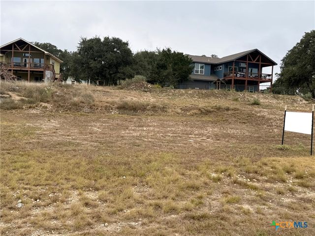 4300 Potters Creek Road, Canyon Lake, TX 78133