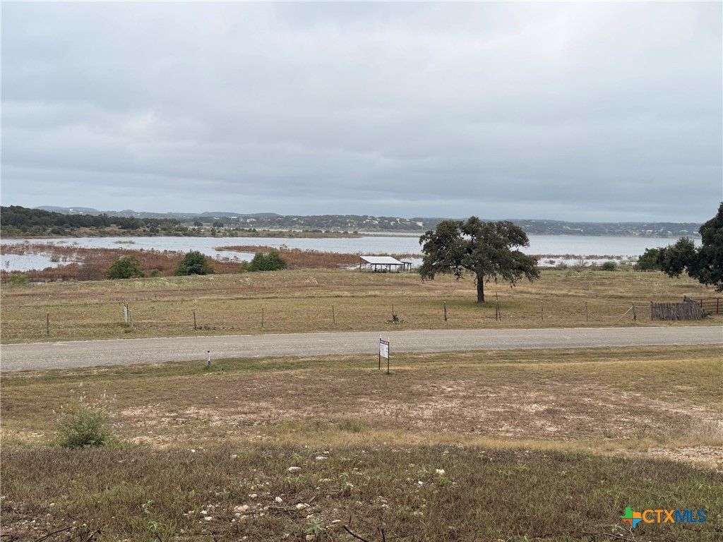 4300 Potters Creek Road, Canyon Lake, TX 78133