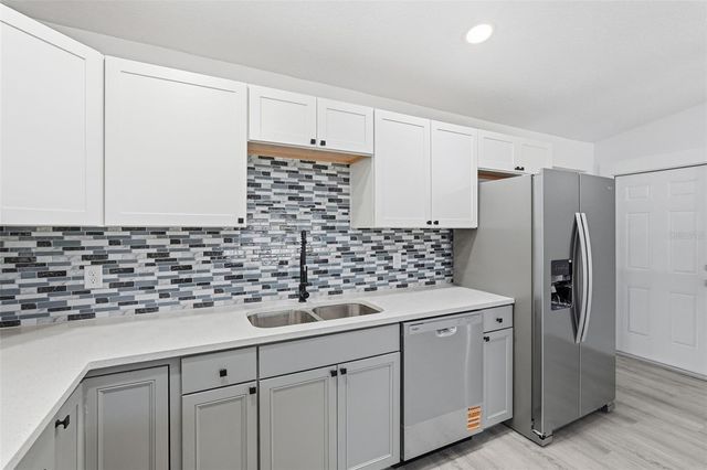 34071 MADISON AVENUE, Dade City, FL 33523