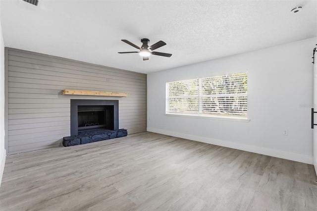 34071 MADISON AVENUE, Dade City, FL 33523