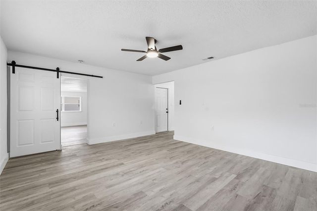 34071 MADISON AVENUE, Dade City, FL 33523