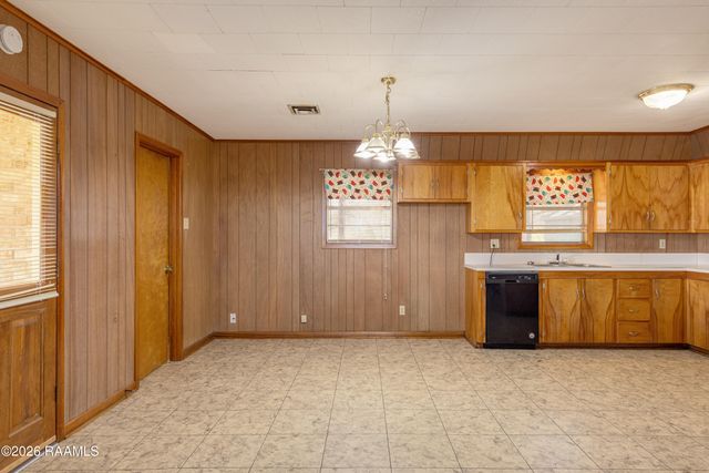 5204 Northside Road, New Iberia, LA 70563