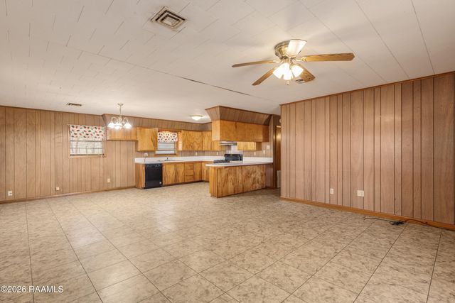 5204 Northside Road, New Iberia, LA 70563