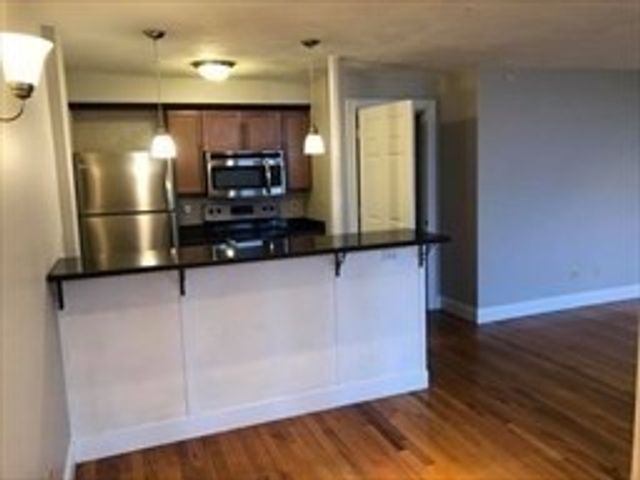 608 S Dorchester Ave S, Boston, MA 02127