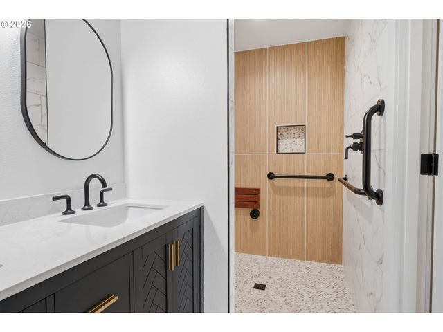 2439 QUINCE St, Eugene, OR 97404