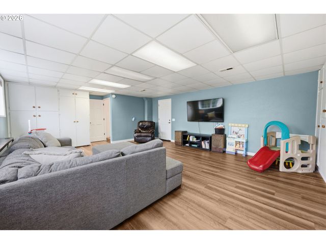 2439 QUINCE St, Eugene, OR 97404