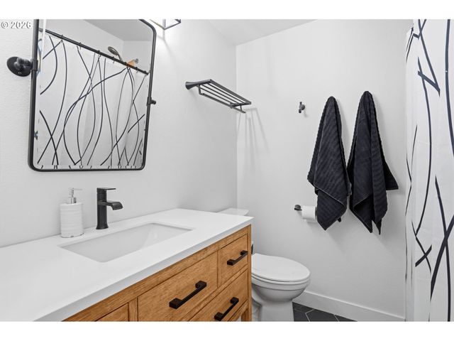 2439 QUINCE St, Eugene, OR 97404