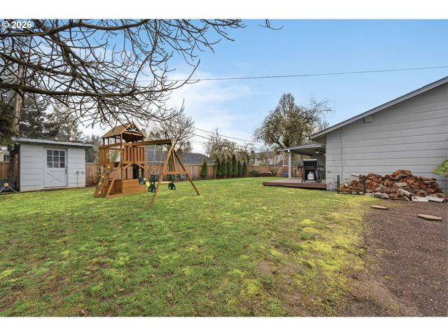 2439 QUINCE St, Eugene, OR 97404