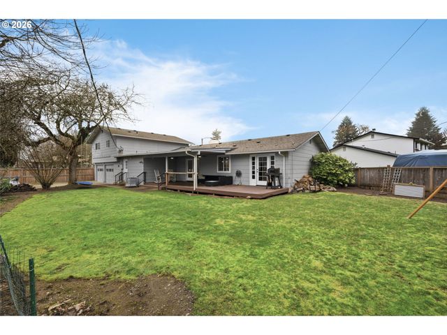 2439 QUINCE St, Eugene, OR 97404