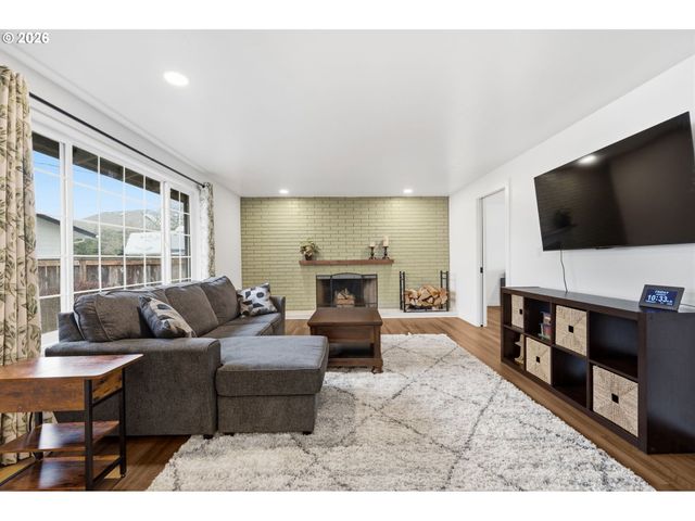 2439 QUINCE St, Eugene, OR 97404