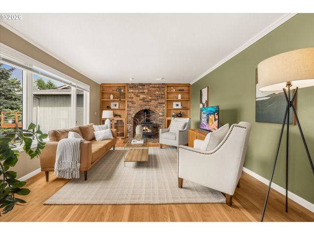 21220 SERANGO Dr, West Linn, OR 97068