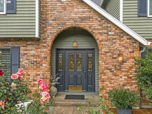 21220 SERANGO Dr, West Linn, OR 97068