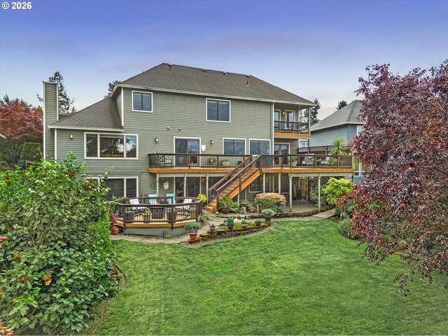 21220 SERANGO Dr, West Linn, OR 97068