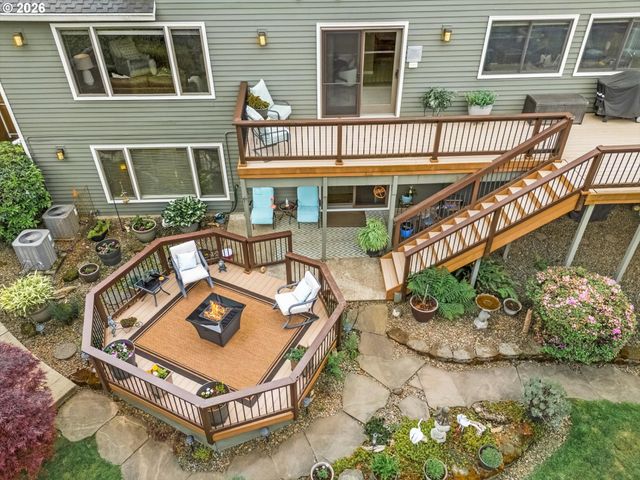 21220 SERANGO Dr, West Linn, OR 97068