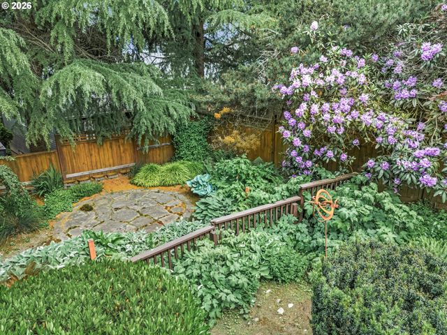 21220 SERANGO Dr, West Linn, OR 97068