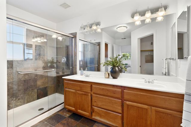 1237 Kondos Ave, Sacramento, CA 95814