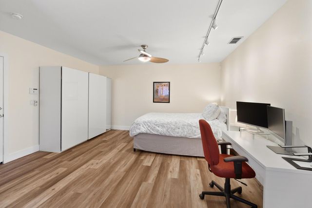 1237 Kondos Ave, Sacramento, CA 95814