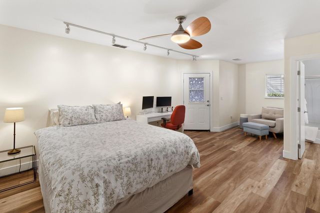 1237 Kondos Ave, Sacramento, CA 95814