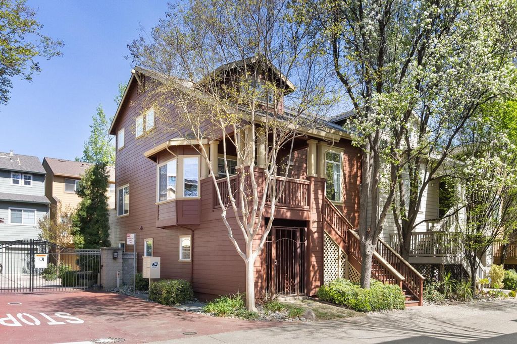 1237 Kondos Ave, Sacramento, CA 95814