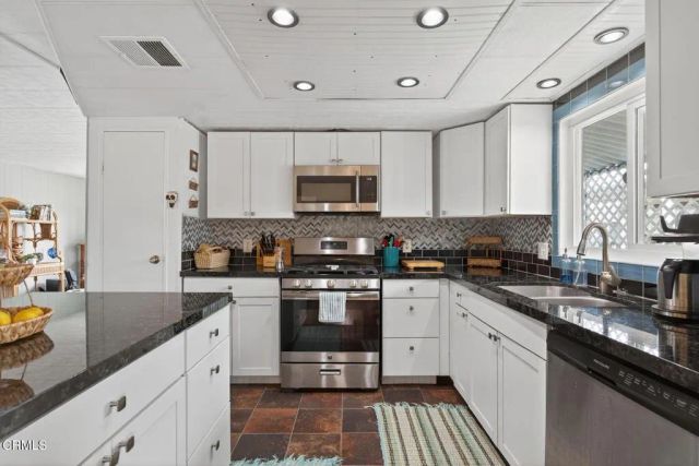 5540 W 5th 111, Oxnard, CA 93035