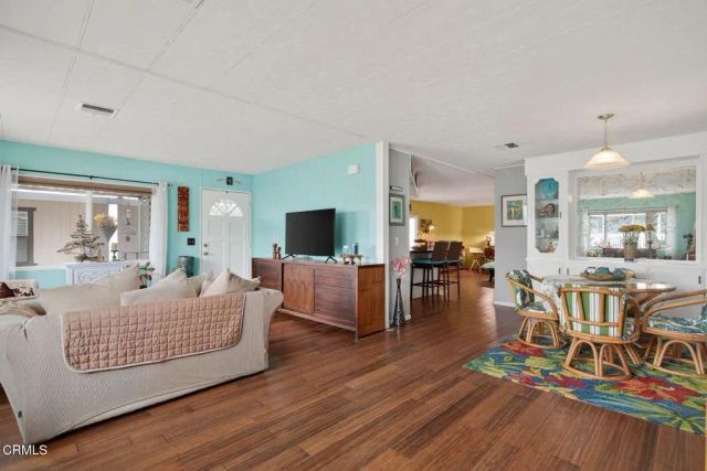 5540 W 5th 111, Oxnard, CA 93035