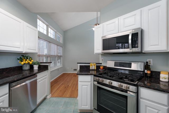 19 RIDER TER, Princeton, NJ 08540