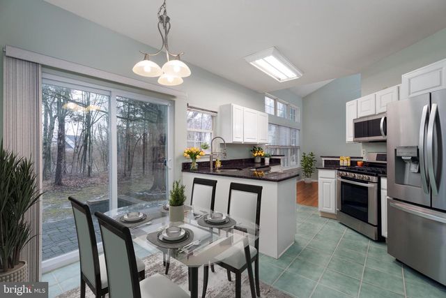 19 RIDER TER, Princeton, NJ 08540